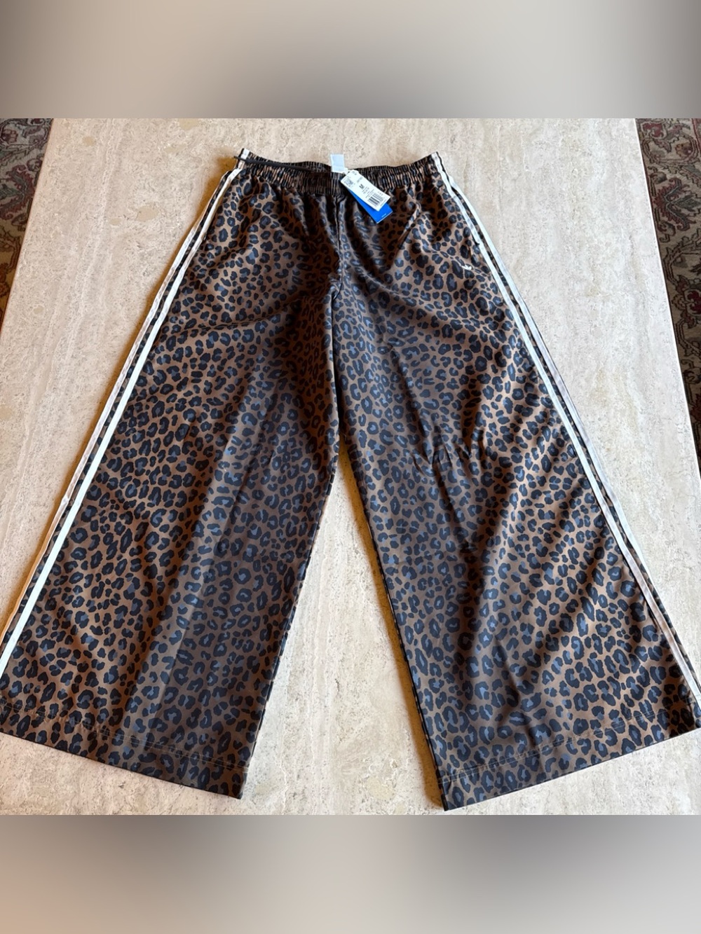 Adidas originals women's leopard print oversized, track pants size -M JW7302